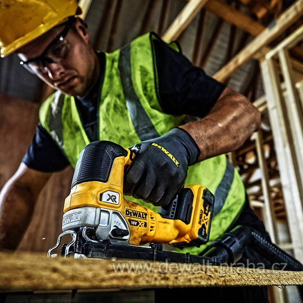 DCS334P2 DeWALT Aku bezuhlíková přímočará pila XR 2x 5,0Ah Li-Ion, v kufru TSTAK