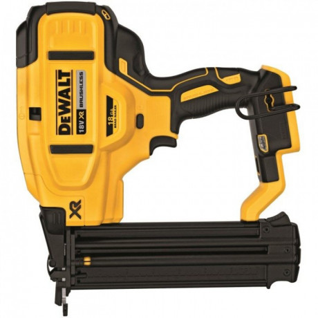 DCN680D2 DeWALT Aku bezuhlíková nastřelovací pistole 18 V XR Li-Ion 2x 2,0Ah, TSTAK