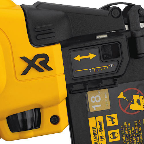 DCN680D2 DeWALT Aku bezuhlíková nastřelovací pistole 18 V XR Li-Ion 2x 2,0Ah, TSTAK