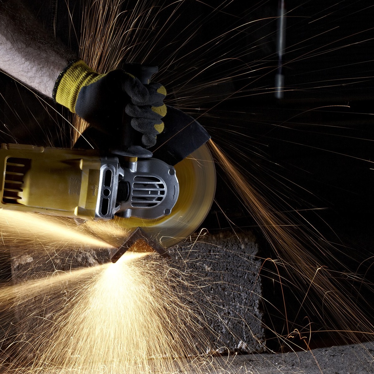 DWE4559 DeWALT velká úhlová bruska 230 mm, 2400 W