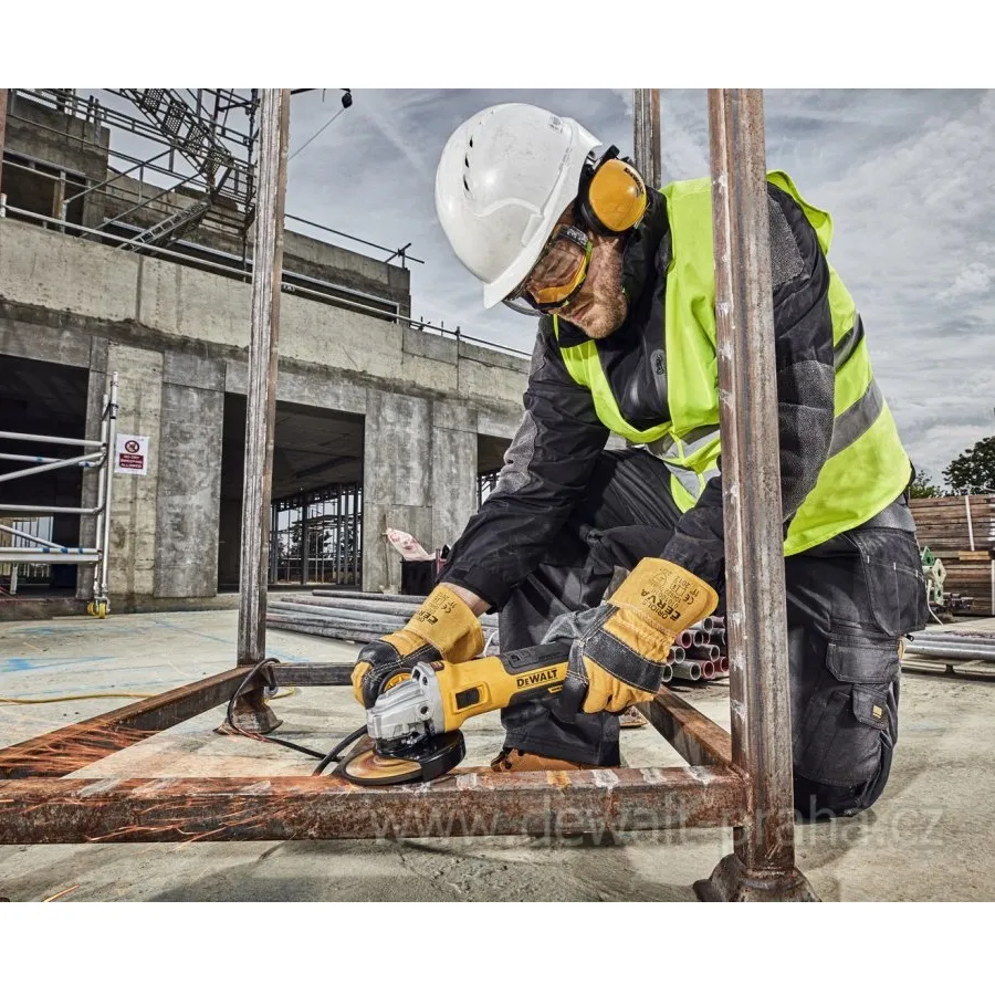 DWE4357 DeWALT Úhlová bruska bezuhlíková 125 mm, 1700 W, regulace otáček