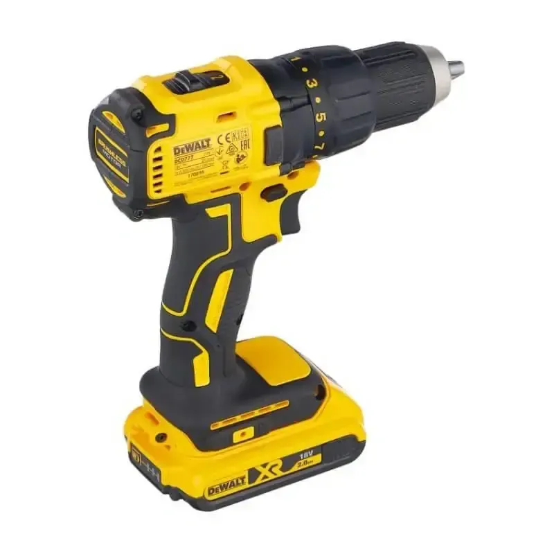 DCD777D2T DeWALT Aku bezuhlíková vrtačka / šroubovák XR 18V, 2x Li-Ion 2,0Ah, TSTAK