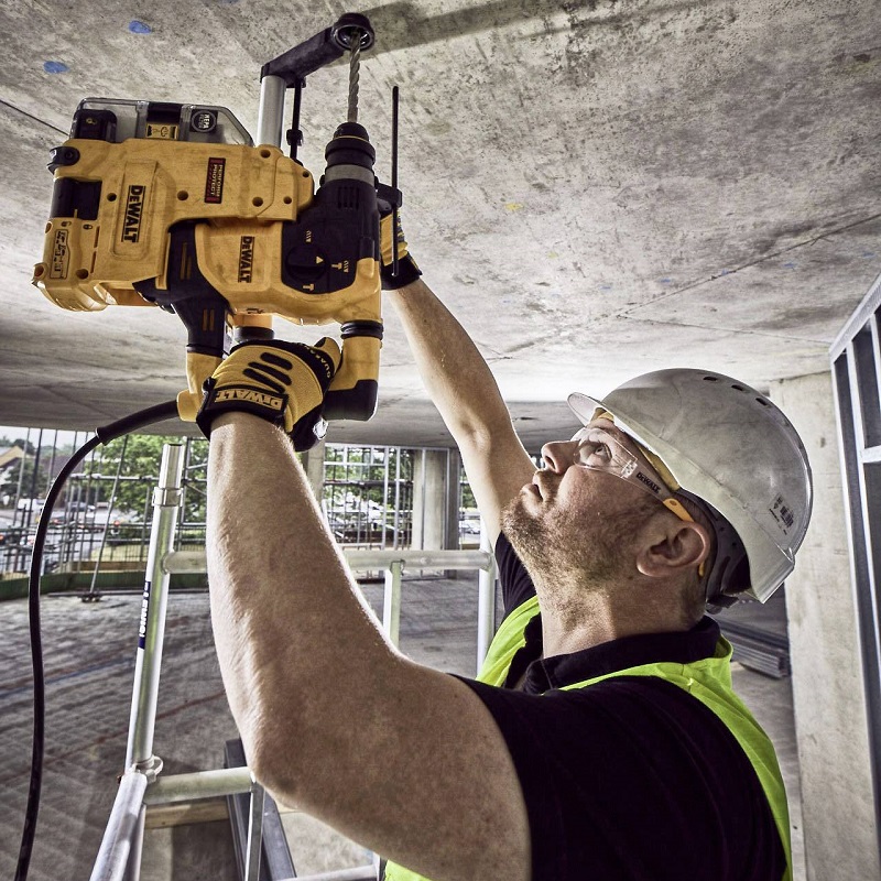D25304DH přídavné odsávání prachu SDS Plus DeWALT