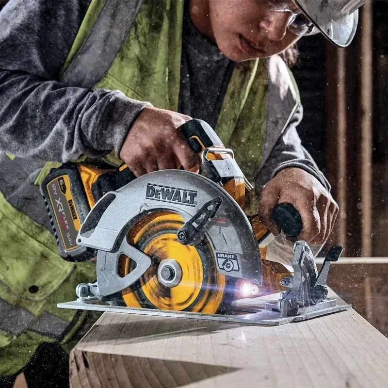 DCS573T1 DeWALT Aku kotoučová pila 190mm, 6,0Ah 18V XR FLEXVOLT Advantage