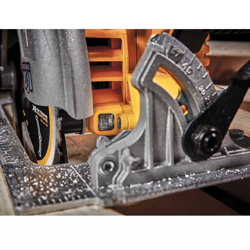 DCS573P2 DeWALT Aku kotoučová pila 190mm 18V XR FLEXVOLT Advantage, 2x5,0Ah XR Li-Ion
