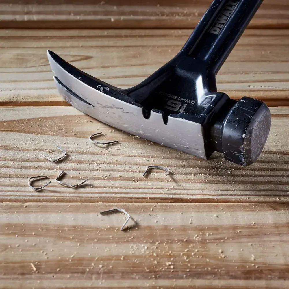 DWHT51003-0 DeWALT Ocelové tesařské kladivo 454 g, rovný nos, hladká hlava