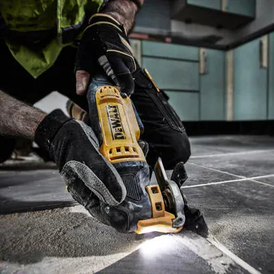 DWE315KT DEWALT Oscilační multifunkční bruska a sada příslušenství