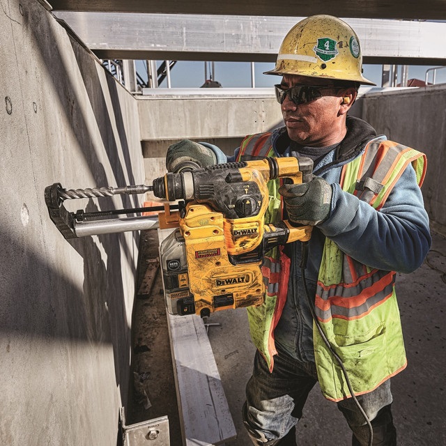 D25304DH přídavné odsávání prachu SDS Plus DeWALT