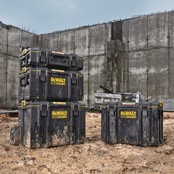DS300 KUFR TOUGHSYSTEM 2.0 DWST83294-1 DeWALT - box na nářadí 39 l