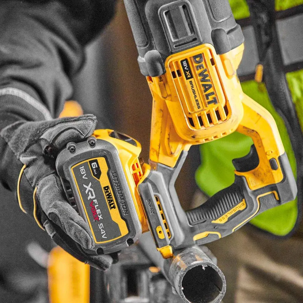 DCS386T1 DeWALT Aku mečová pila,bezuhlíková, 18V XR ADVANTAGE 1x 6,0 Ah FLEXVOLT, TSTAK