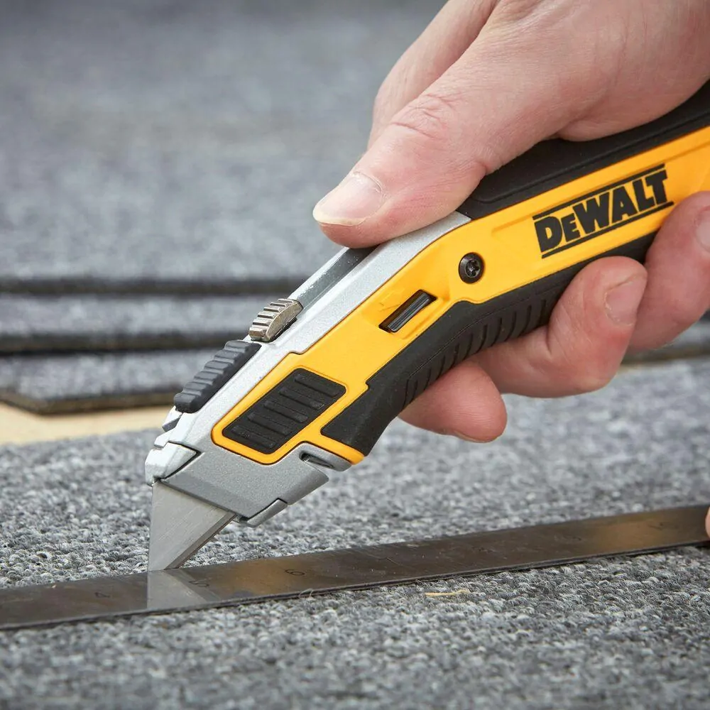 DWHT0-10295 DeWALT Nůž se zasouvací čepelí a se zajišťovacím mechanismem DEAD BOLT