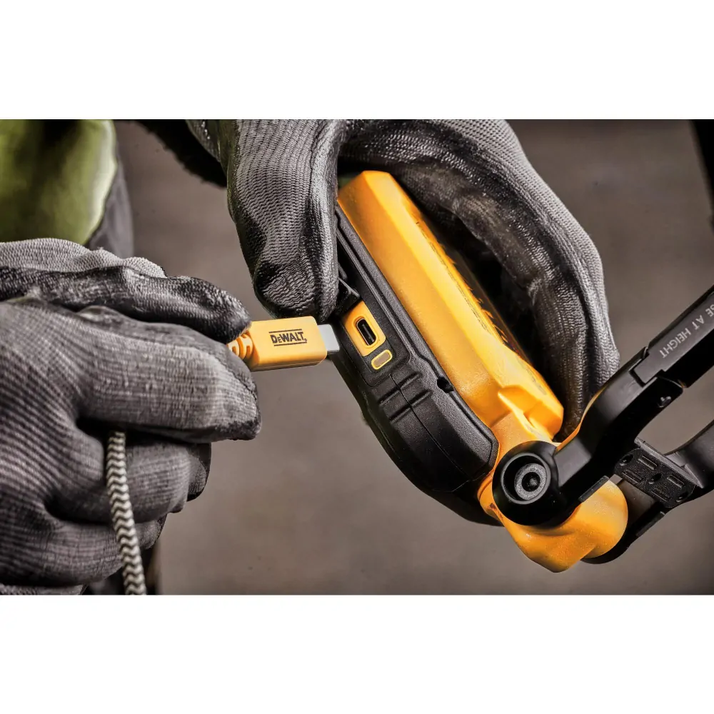 DCL182 DeWALT Aku pracovní svítilna USB-C