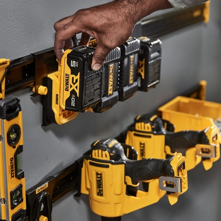 DWST82820-0 DeWALT Držák na aku baterie XR úložného systému DXL TOUGHSYSTEM 2.0, 2ks
