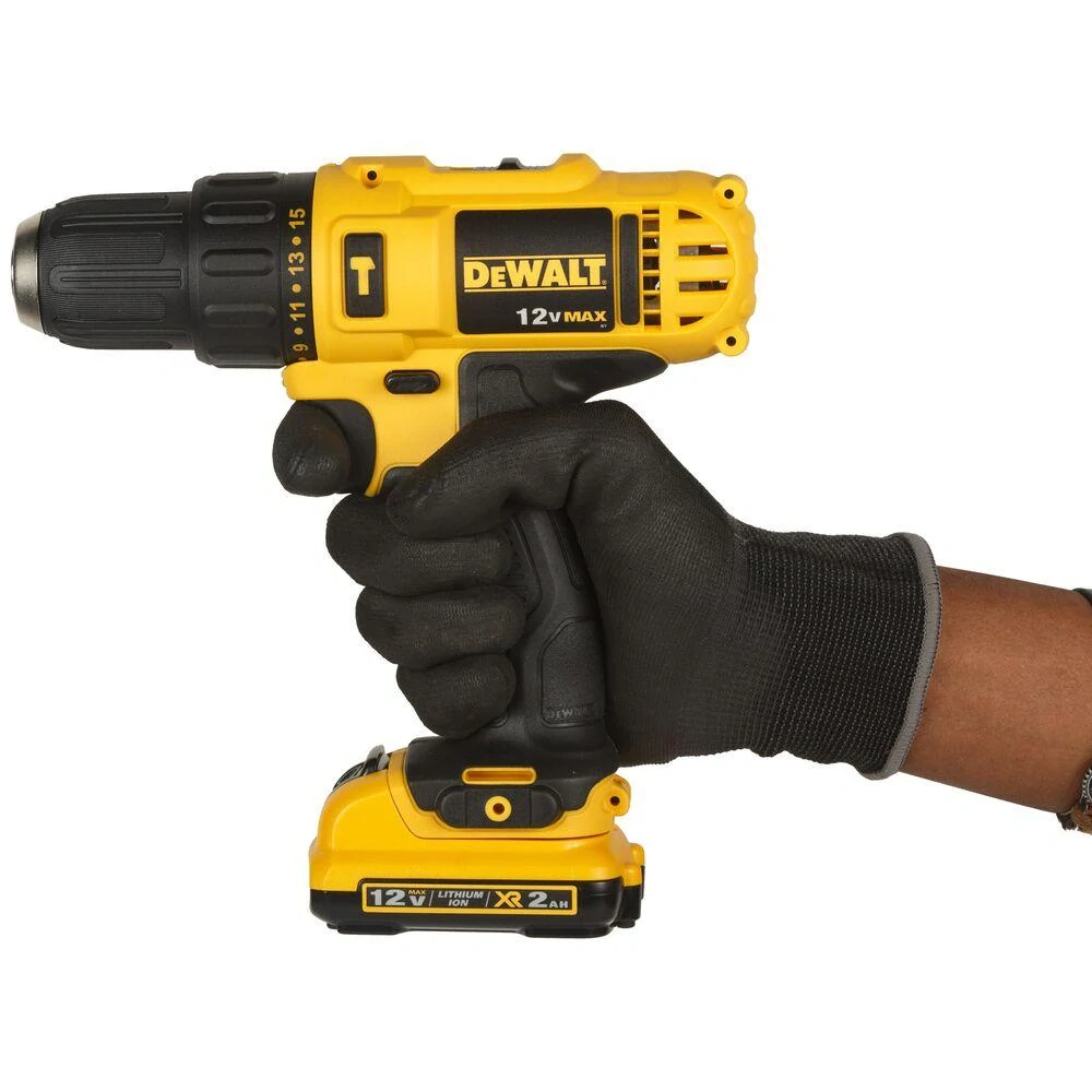 DCD716D2 DeWALT Aku vrtačka s příklepem 12 V, 2x 2,0 Ah Li-Ion, kufr