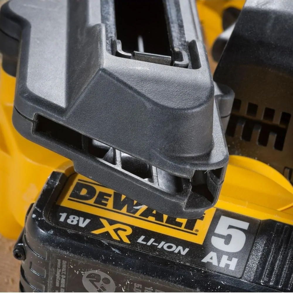 DCN693P2 DeWALT Aku nastřelovací pistole 18 V XR s 2 pracovními rychlostmi