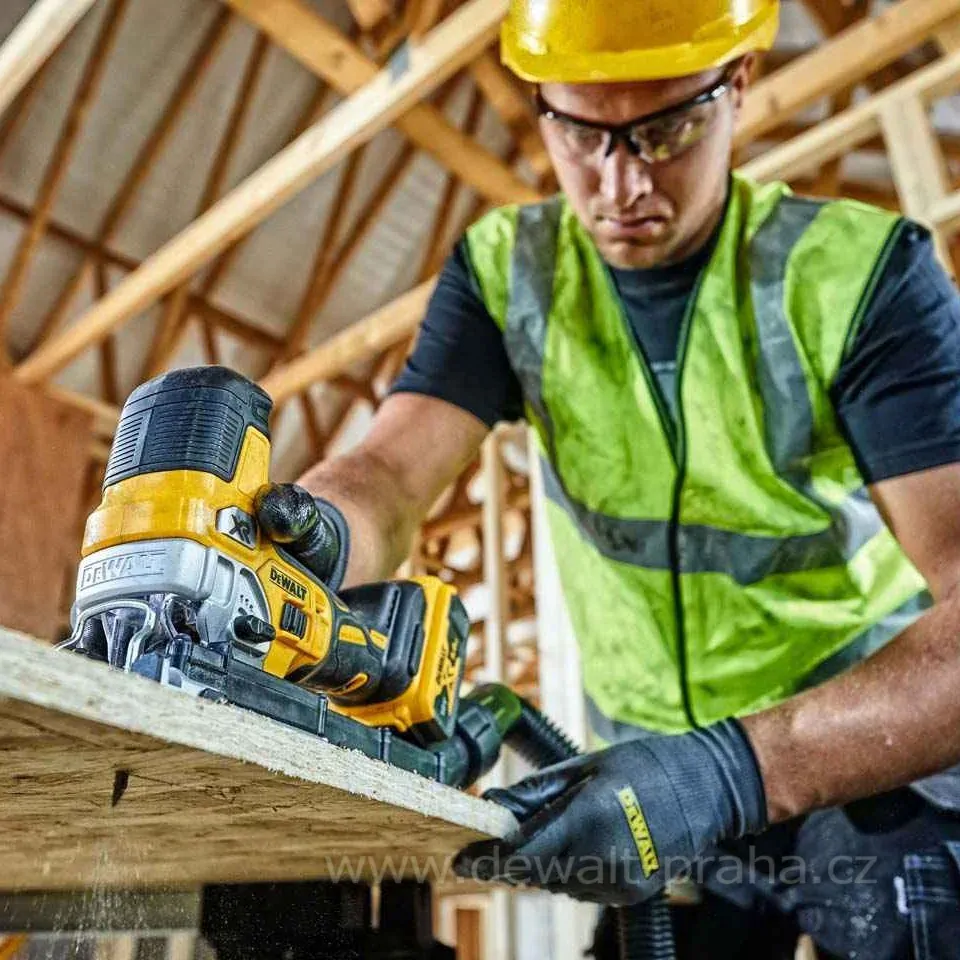 DCS335N DeWALT Aku bezuhlíková přímočará pila XR Li-Ion 18V, samostatný stroj