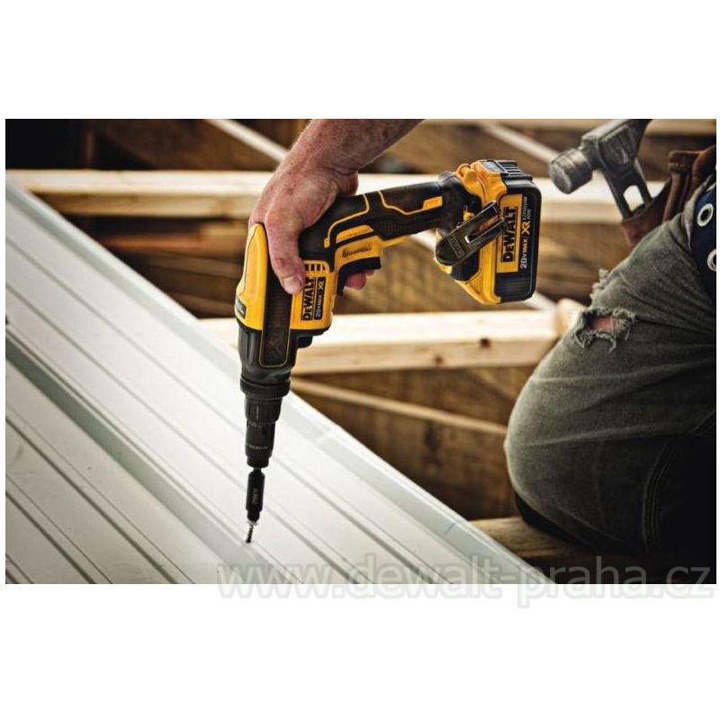 DCF622P2 DeWALT Aku bezuhlíkový šroubovák na TEX šrouby 18V 2x Li-Ion 5,0Ah, v kufru TSTAK