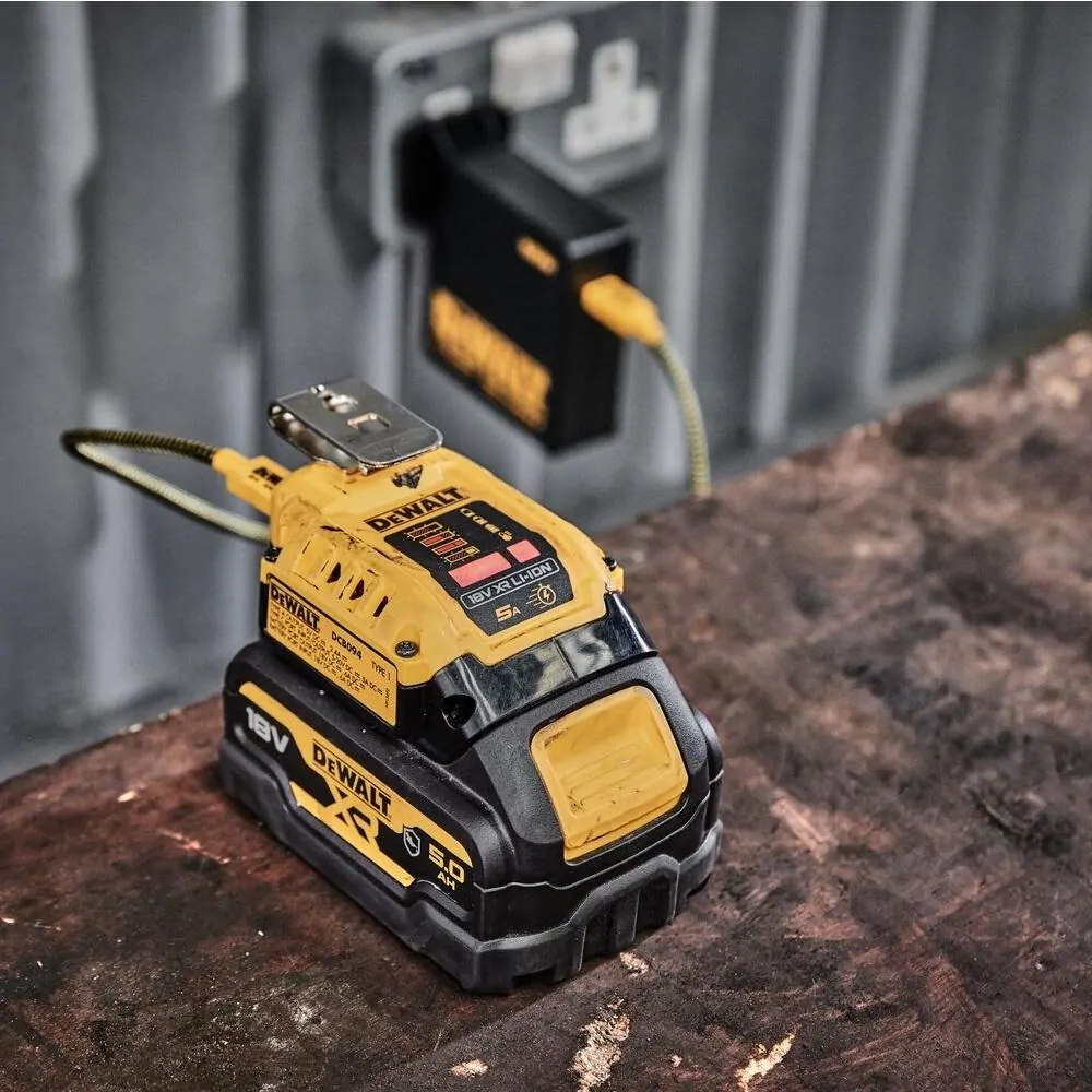DCB094H2 DeWALT Nabíjecí USB adaptér pro baterie XR 18V s bateriemi XR POWERSTACK 2x 5,0Ah