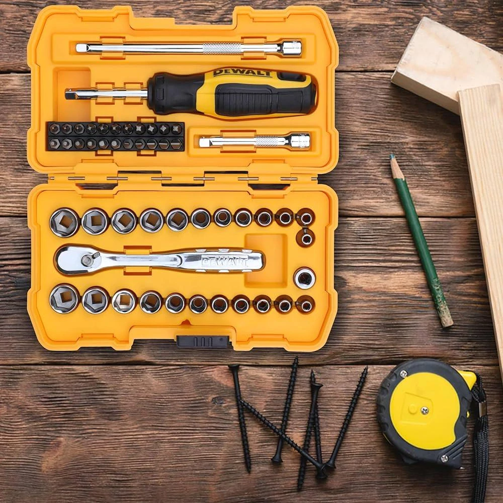 DWMT81610 DeWALT Gola sada s ráčnou 1/4" NANO, 50 dílů
