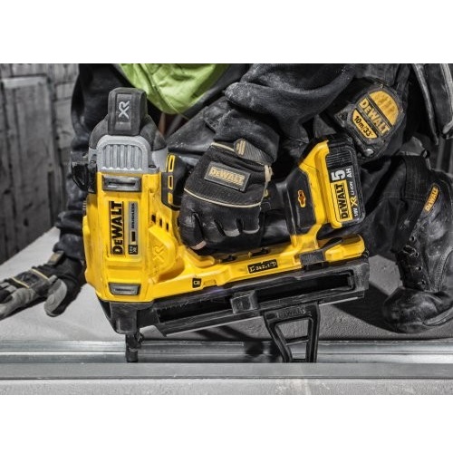 DCN890P2 Aku nastřelovací pistole 18V 2x 5,0Ah Li-Ion XR,  DeWALT