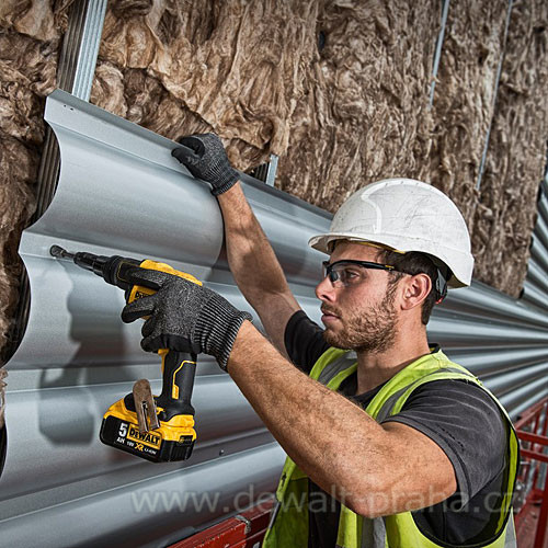DCF622P2 DeWALT Aku bezuhlíkový šroubovák na TEX šrouby 18V 2x Li-Ion 5,0Ah, v kufru TSTAK