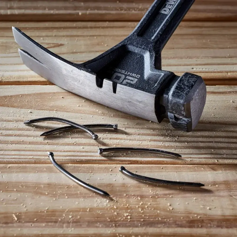 DWHT51004-0 DeWALT Ocelové tesařské kladivo 567 g