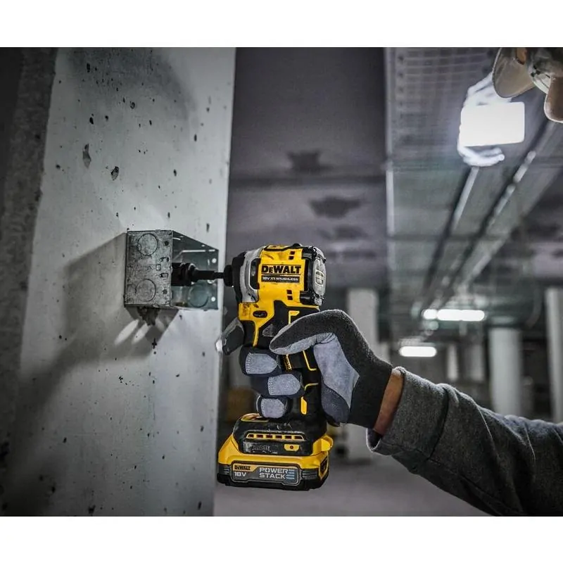 DCF850E2T DeWALT Aku bezuhlíkový rázový utahovák 1/4", 205Nm, 18V XR 2x 1,7Ah POWERSTACK, TSTAK