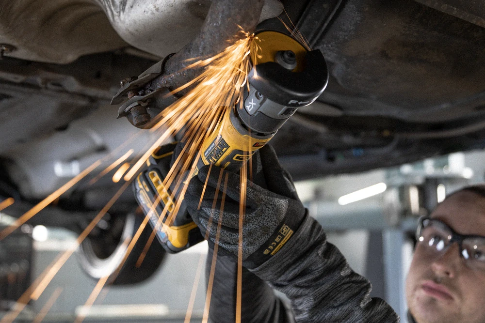 DCG430NT Aku přímá bruska 18V TSTAK DeWALT, samostatný stroj