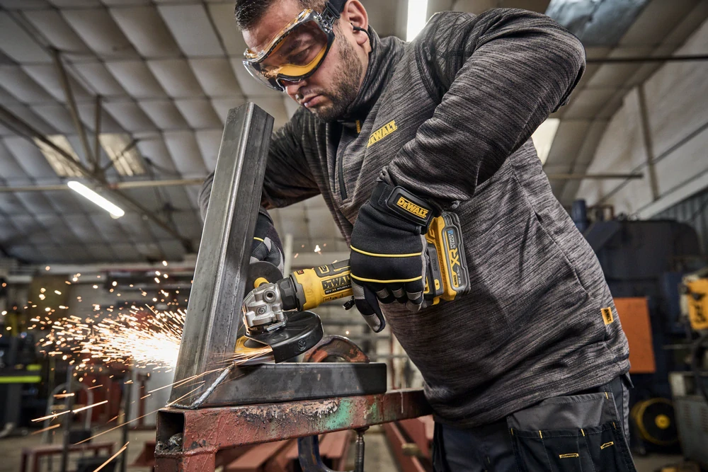 DCG404N Aku bruska úhlová 125mm 18V XR DeWALT, samostatný stroj